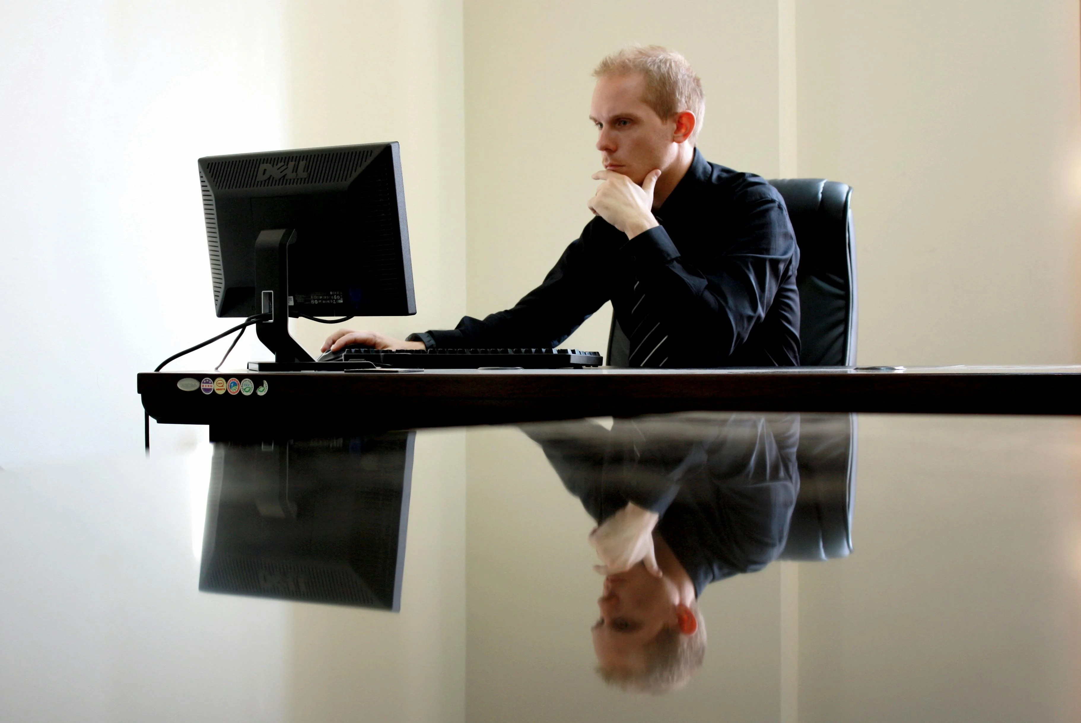 Men in work
